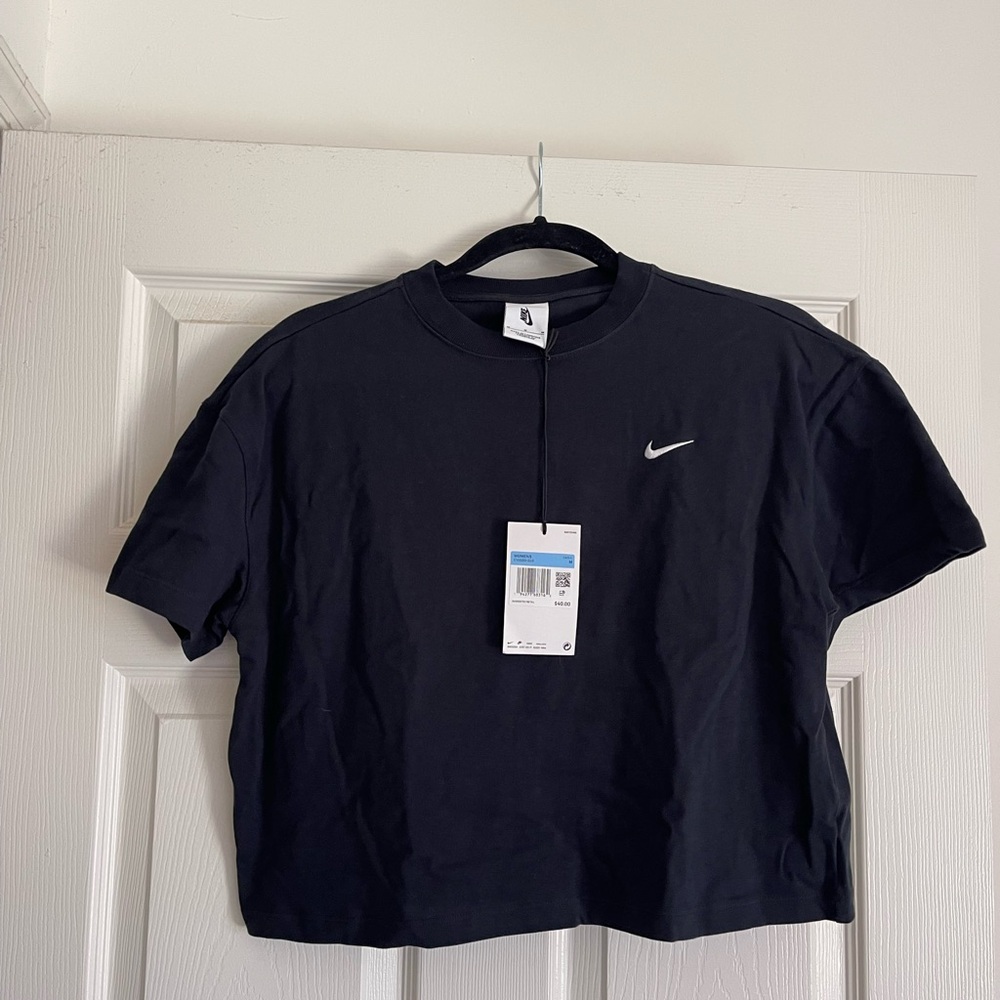 Nike Black Cropped T-Shirt